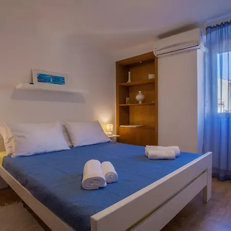 Guest house M