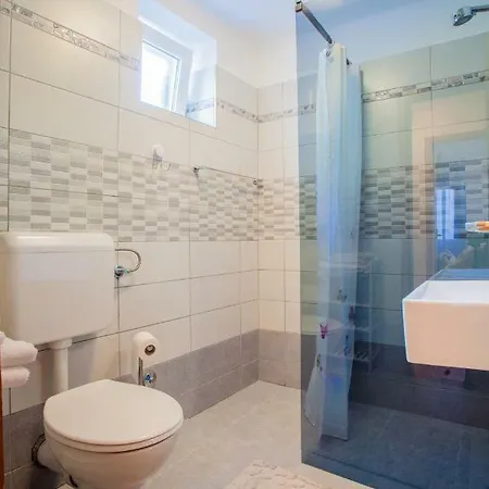 M Guest house 3*